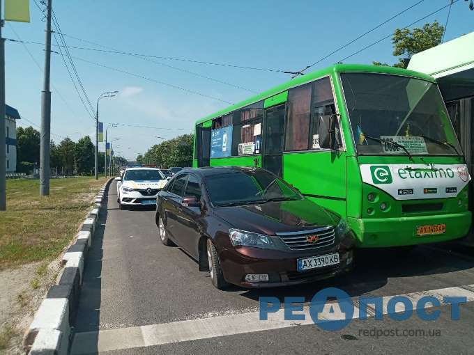 ДТП Харьков: у маршрутки отказали тормоза